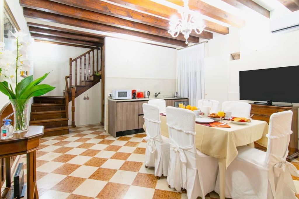 Residence Alma - Rialto Bridge Венеция Экстерьер фото